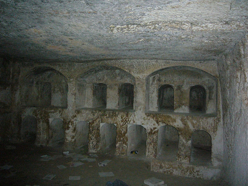 Sanhedrin-Tombs1